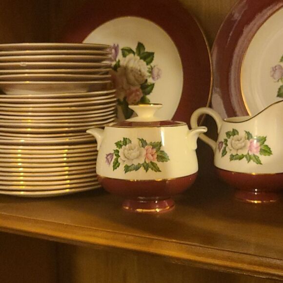 82 piece set of Vintage Homer Laughlin china - Picture 2 of 4